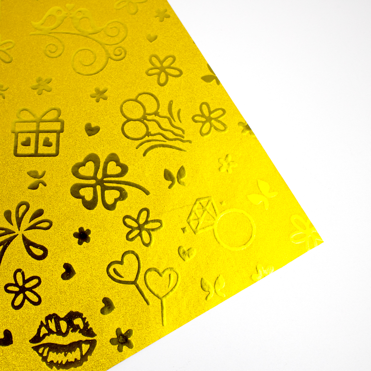Papel de regalo 3D con diseños de múltiples figuras